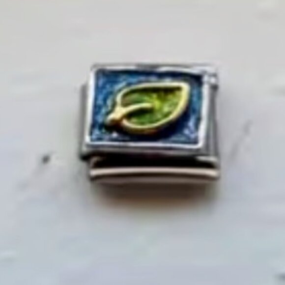 Green leaf on blue enamel 9mm stainless steel Italian charm bracelet link new - Picture 1 of 2